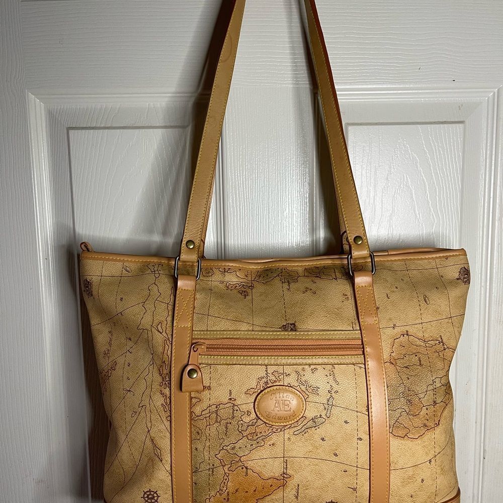 Allan Edward world map leather/ Vinyl tote bag with antique tone hardware - Picture 2 of 11